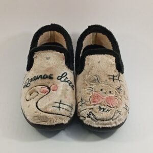 Zapatilla cerrada invierno de mujer-M26-305